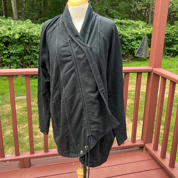 Prairie underground small black oversized cotton jacket.